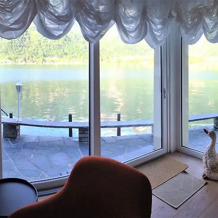 Riva San Vitale Alpesi faház Riva San Vitale
